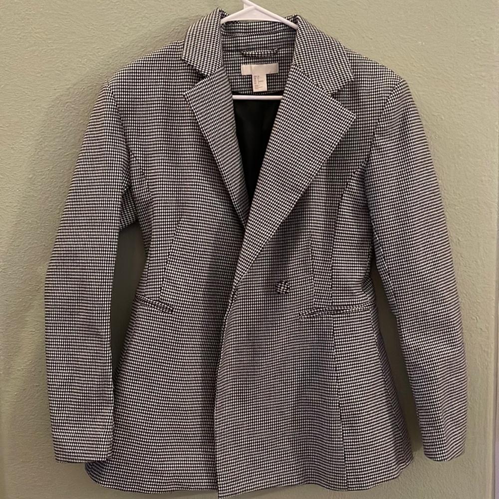 Women’s H&M houndstooth blazer